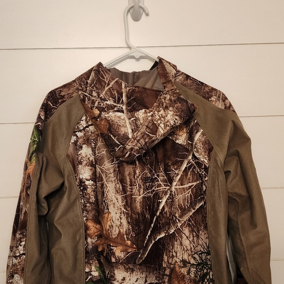 Realtree Blocker Outdoors Shield Series Drencher Hooded Softshell Rain Jacket - Picture 3 of 4